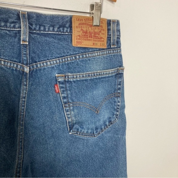 Vintage Levi’s 505 Jeans regular fit straight leg size 36 x 30 - Picture 7 of 10